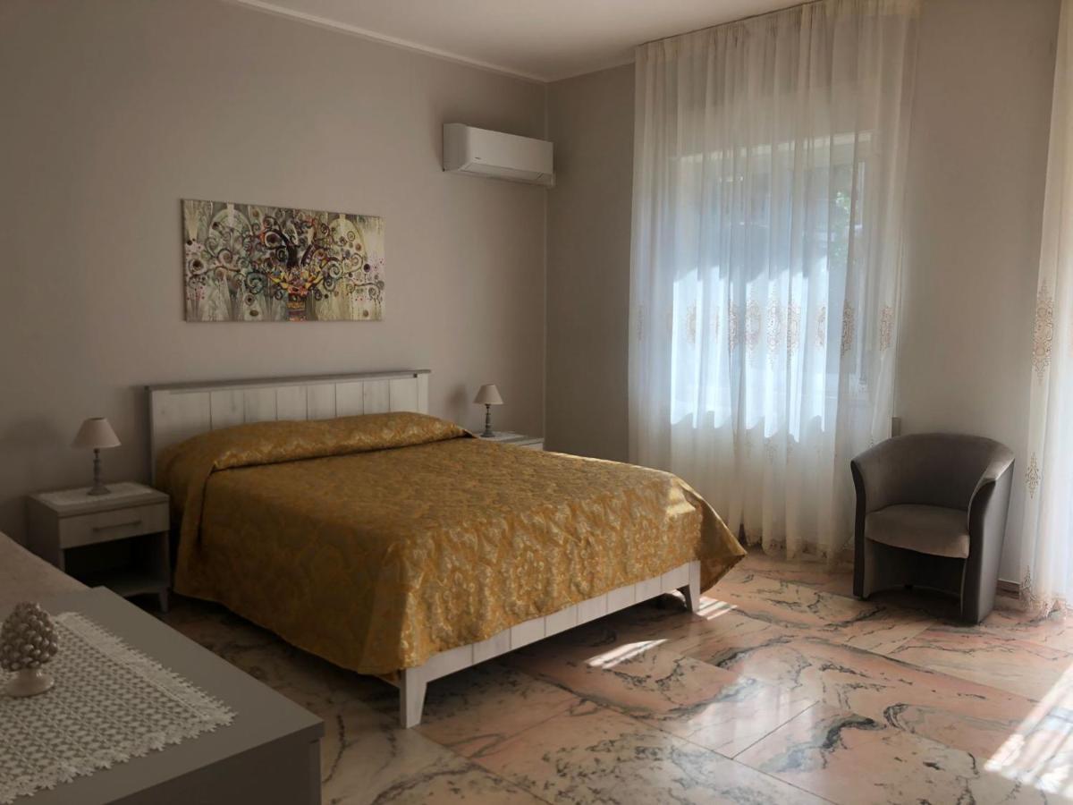 Apartamento Casa Di Lucia Forza dʼAgro Exterior foto
